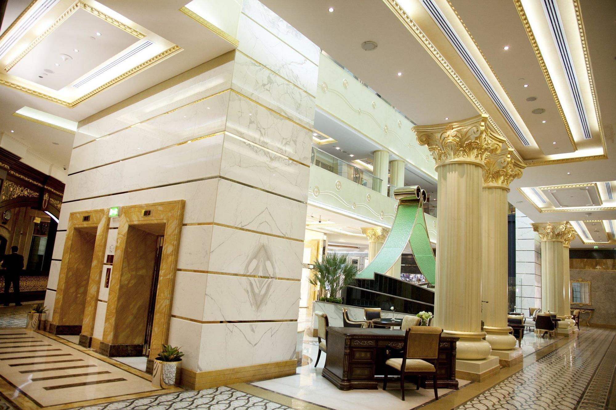 Grand Excelsior Hotel Al Barsha Дубай Екстериор снимка